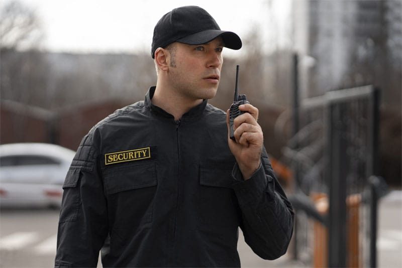 Guardia de seguridad privada en su puesto